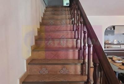 Duplex cu 4 camere cu Canalizare în Central - 16