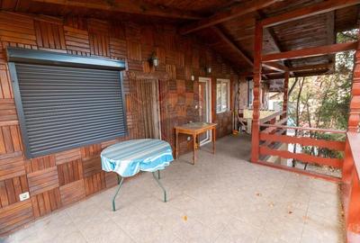 Casa - Vila de vanzare cu 5 camere Valenii de Munte - Strada Bratocea - 12