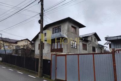 Casă cu Canalizare în Central