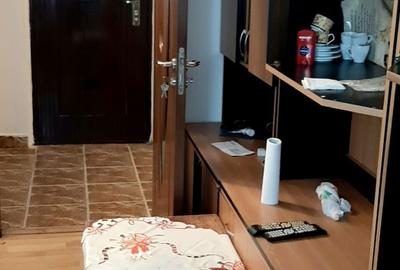 Apartament cu 2 camere decomandat în 23 August - 1