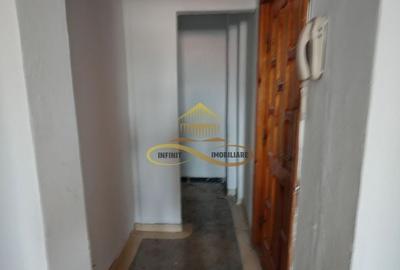 Apartament cu 2 camere decomandat în Narcisa - 11
