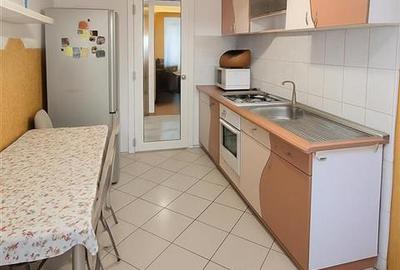 Apartament cu 3 camere decomandat în Valenta - 14
