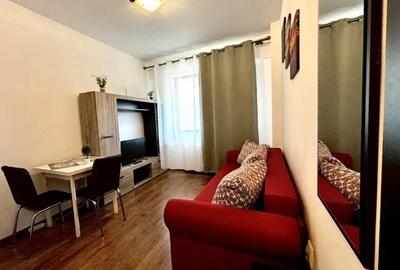 Apartament cu 2 camere semidecomandat, mobilat în Central