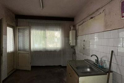 Apartament cu 2 camere semidecomandat în Micro 16 - 18