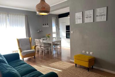 Apartament cu 4 camere decomandat în Sud