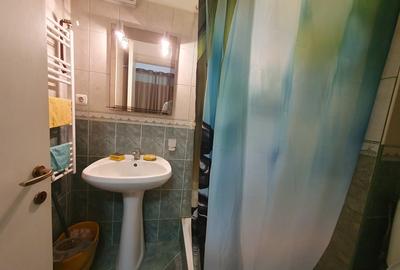 Universitate Universitate - 3