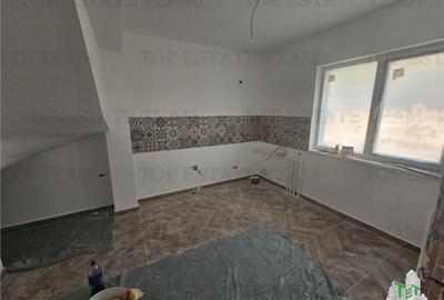 Duplex cu 4 camere cu Canalizare în Prelungirea Ghencea - 2