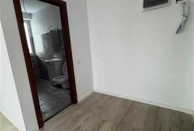 Metrou Dimitrie Leonida - garsoniera cu parcare si geam la baie - 14