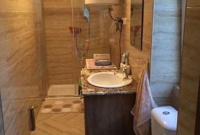 Casă cu 3 camere cu Teren 1400 Mp în Central - 4