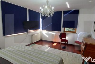 Casă cu 9 camere cu Teren 750 Mp în Dumbrăvița