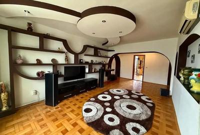 Apartament cu 4 camere decomandat în Nicolae Bălcescu - 1