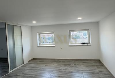 Spațiu comercial, de 156 mp, în Sud - 5