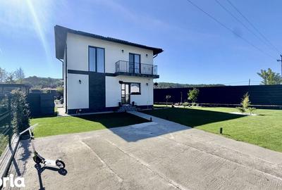 Casă cu 3 camere cu Teren 663 Mp în Budești - 1