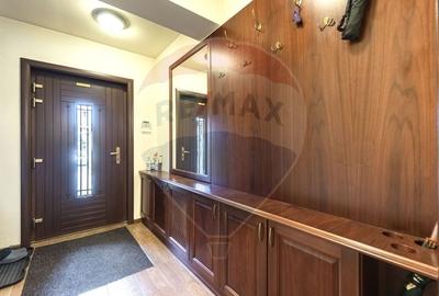 Casă individuală cu 9 camere cu Teren 1526 Mp în Mogoșoaia - 6