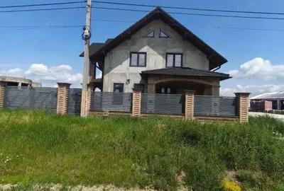 Casa individuala 4 camere, 200mp, Radauti - 6