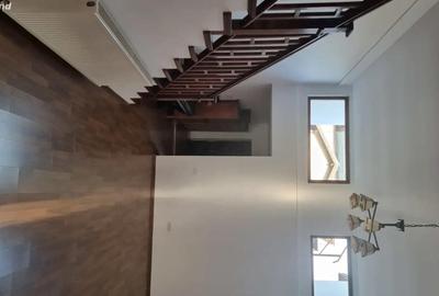 Casă cu Teren 148 Mp în Vlădești - 3