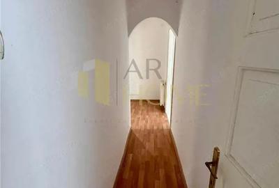 Casa 3 camere pentru activitati comerciale sau cazare muncitori, Ploiesti, zona centrala. - 2