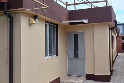 Casa individuala singura in curte, Medeea - 2