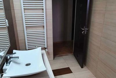 Casă cu 4 camere în Central - 5