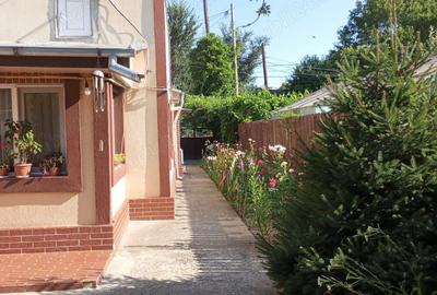 Vand imobil compus din casa de locuit cu anexe gospodare?ti ?i teren aferent, situat in ora? Faurei - 3