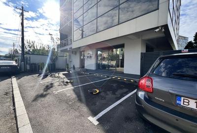 Spatiu comercial modern de inchiriat / 2 locuri de parcare - 35