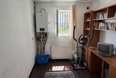 Casă cu 4 camere cu Teren 106 Mp în Central - 9
