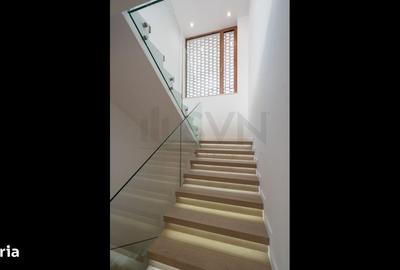 Casă cu 4 camere cu Canalizare în Central