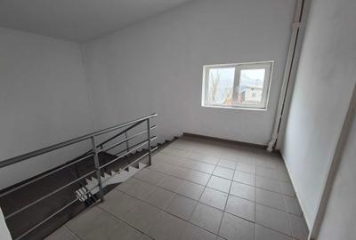 Spațiu comercial, de 200 mp, în Titan - 8