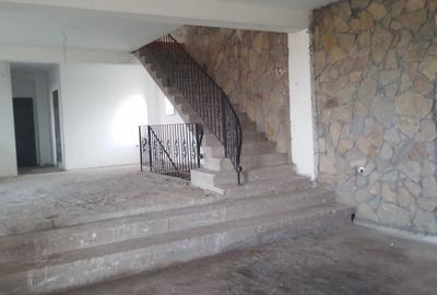 Casă cu 4 camere în Năeni - 6
