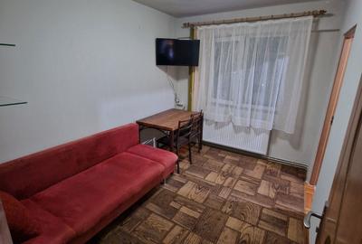 Apartament cu 3 camere semidecomandat în Intim - 3