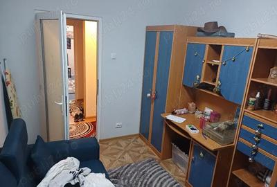 Apartament cu 4 camere decomandat în Central - 1