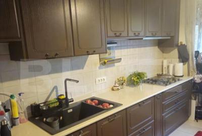 Vila de vanzare, cu 6 camere, 230 mp, zona Samurca?i - 28