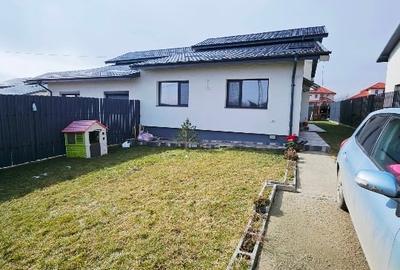 Duplex cu 3 camere cu Canalizare în Miroslava - 3