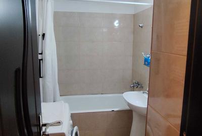 Apartament cu 3 camere semidecomandat în Central - 5