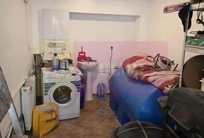 Duplex cu 4 camere cu Canalizare în Central - 35