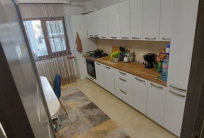 Apartament cu 3 camere în Bariera Vâlcii - 7
