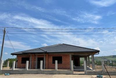 Casă cu 4 camere cu Teren 1800 Mp în Central - 8