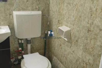 Apartament cu 3 camere semidecomandat în Berceni - 7