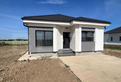 Casa la cheie intre Odoreu ?i Martine?ti - 2