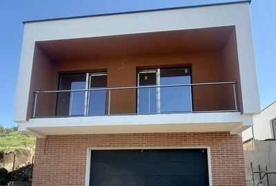 Casă cu 4 camere în Dezmir - 5