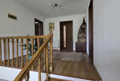Casă cu 7 camere în Șura Mare - 15
