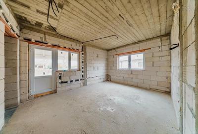 Casă cu 5 camere cu Teren 500 Mp în Horia - 14