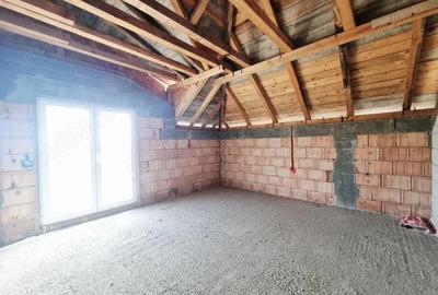 Casă cu 5 camere în Central