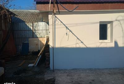 Casă cu 3 camere cu Teren 104 Mp în 23 August - 5