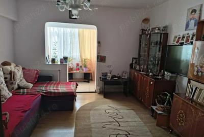 Vanzare apartament 3 camere , decomandat, Central Slobozia Vanzare apartament 3 camere , decomandat, Central Slobozia - 8