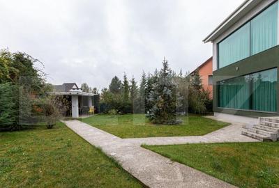 Vila, 8 camere, 790 mp utili, zona Lunei - 13