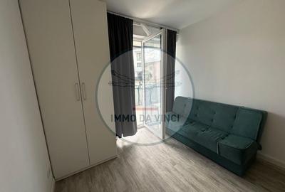 Apartament cu 3 camere semidecomandat, mobilat în Bulgaria
