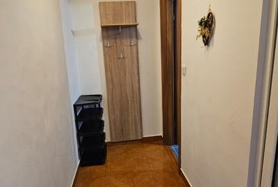 Garsonieră decomandată în Astra - 7