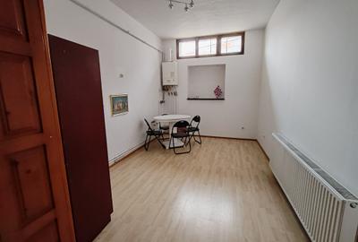 Apartament cu 2 camere decomandat în Central - 7