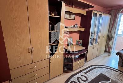 Apartament cu 2 camere decomandat, mobilat în Micro 4 - 2